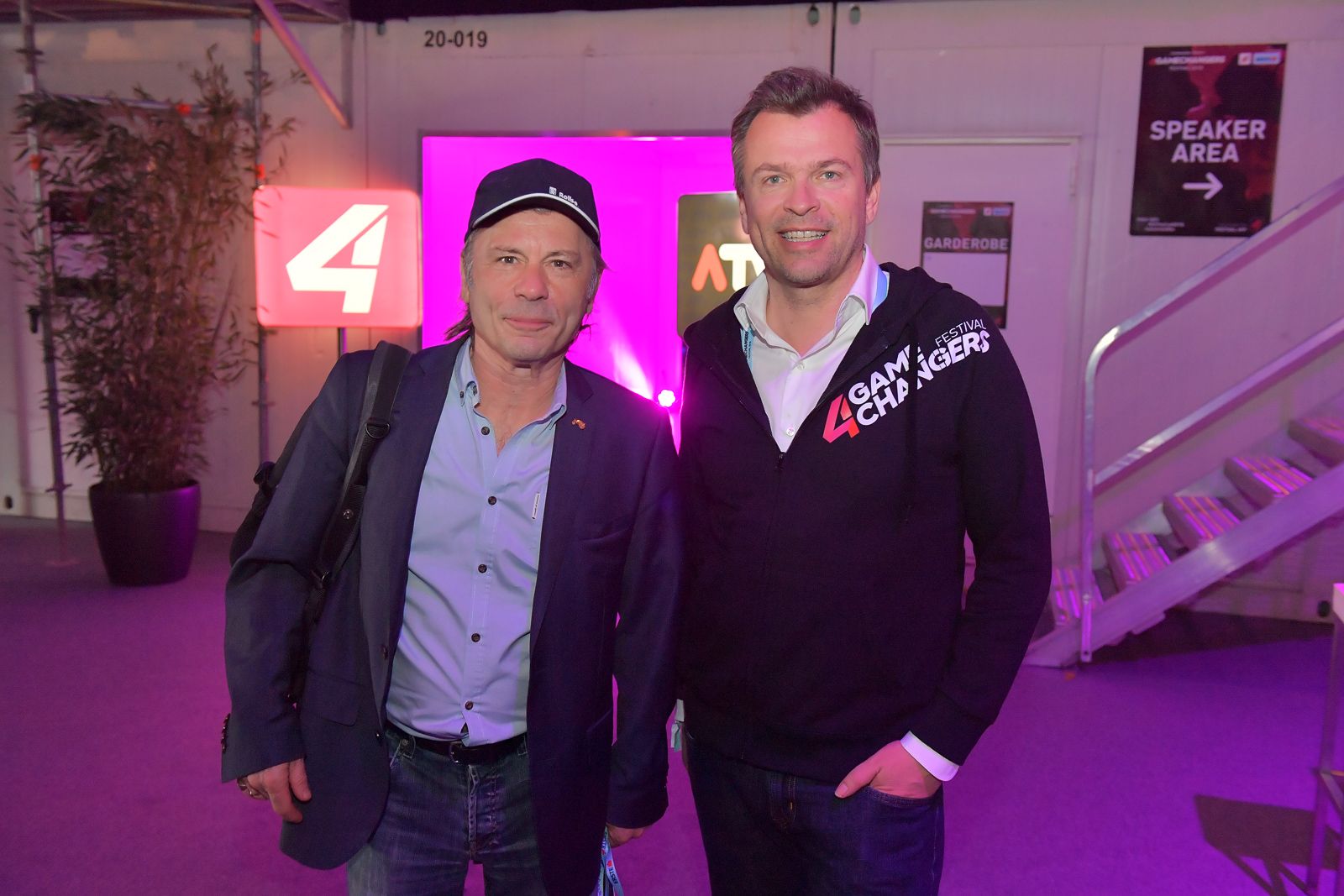(c) 4GAMECHANGERS